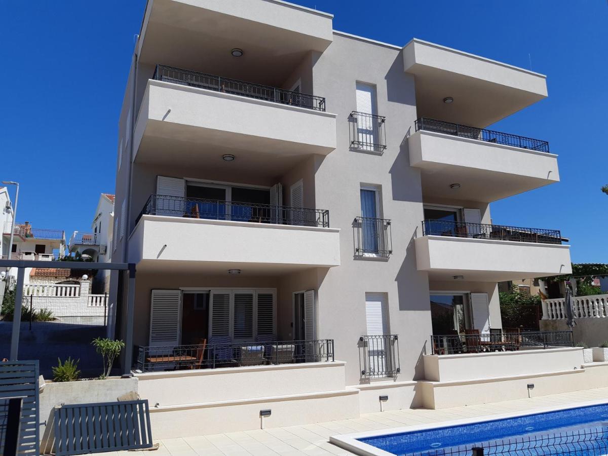 Apartment Lizzi. Trogir Exterior photo