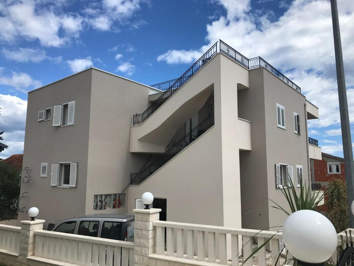 Apartment Lizzi. Trogir Exterior photo